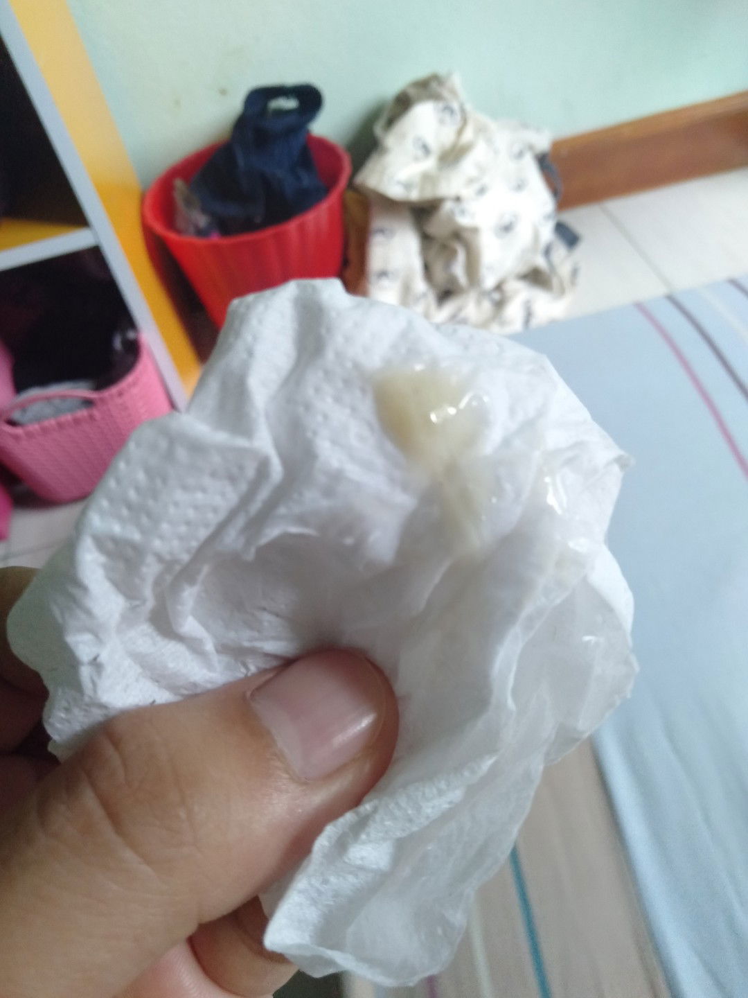 มีอันนี้ไหลออกมาจากช่องคลอดเมืีอสักครู่ค่ะ