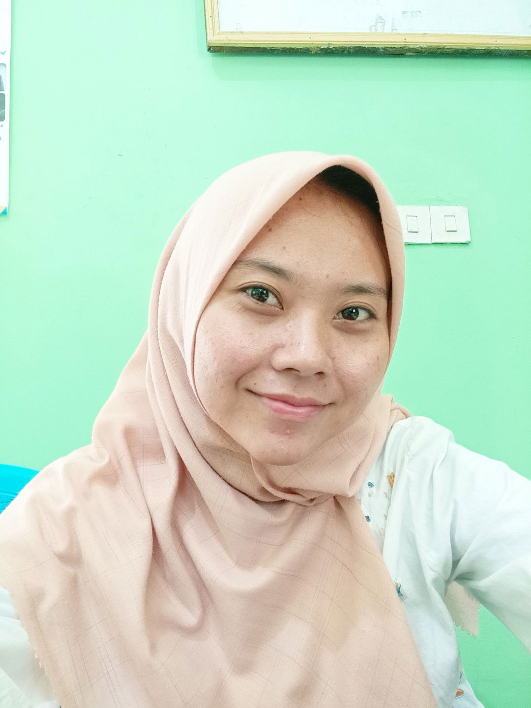 Henni Natalia profile icon