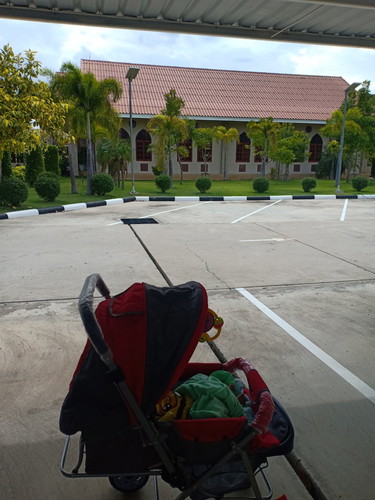 ขายรถเข็นเด็กค่ะน้องไม่ได้ใช่