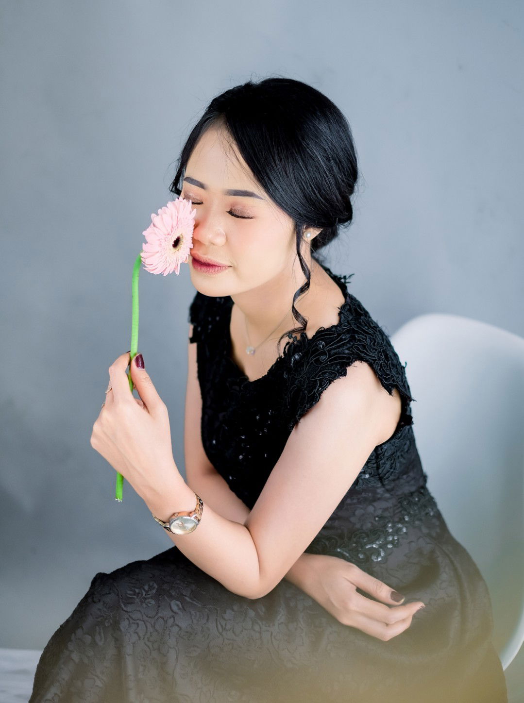 Rina Risdiyanti profile icon