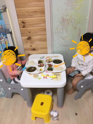 infant desk