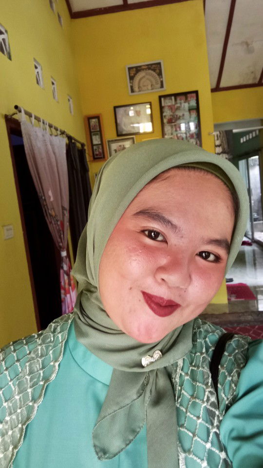 ADELIA FRYZIA profile icon