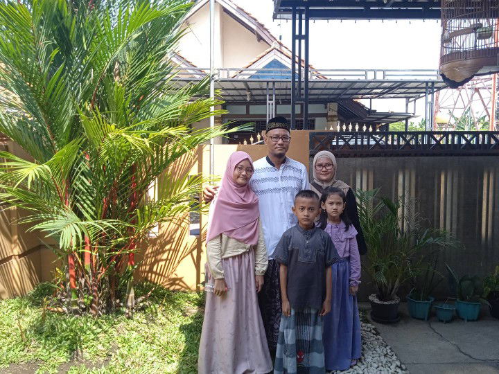 Dewi Ratih Purwasih profile icon