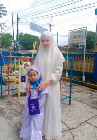 selly putri lestari profile icon