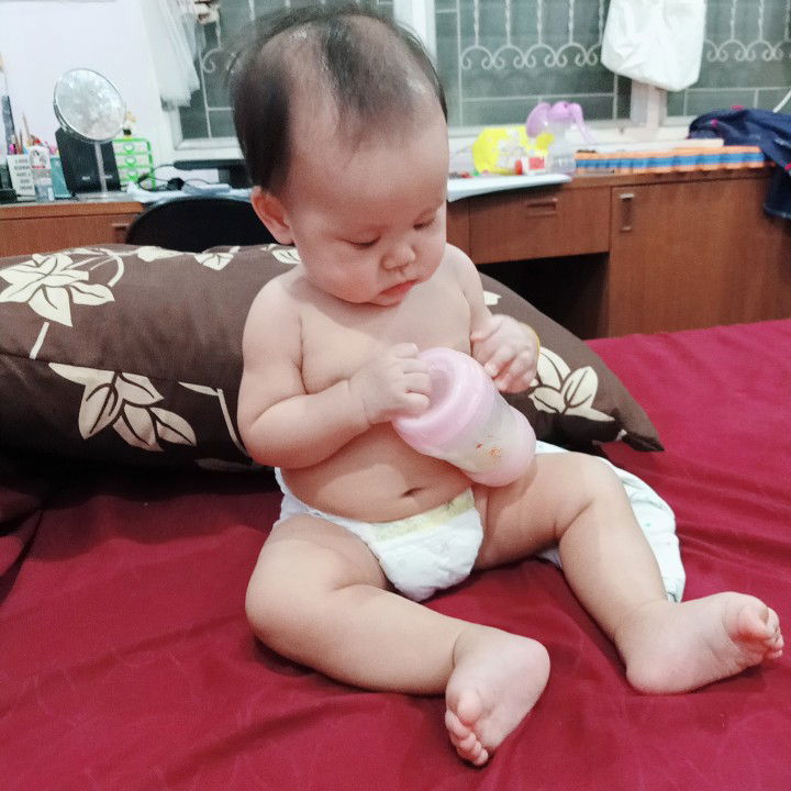 เปลี่ยนนมจากนมแม่เป็นนมผง