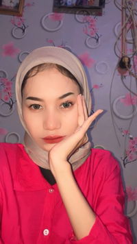 esti kartika profile icon