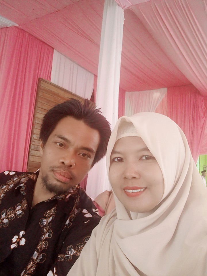 Rakhnia Agustiawati profile icon