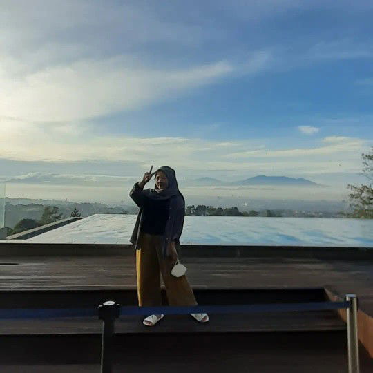 Elis Sadiah profile icon