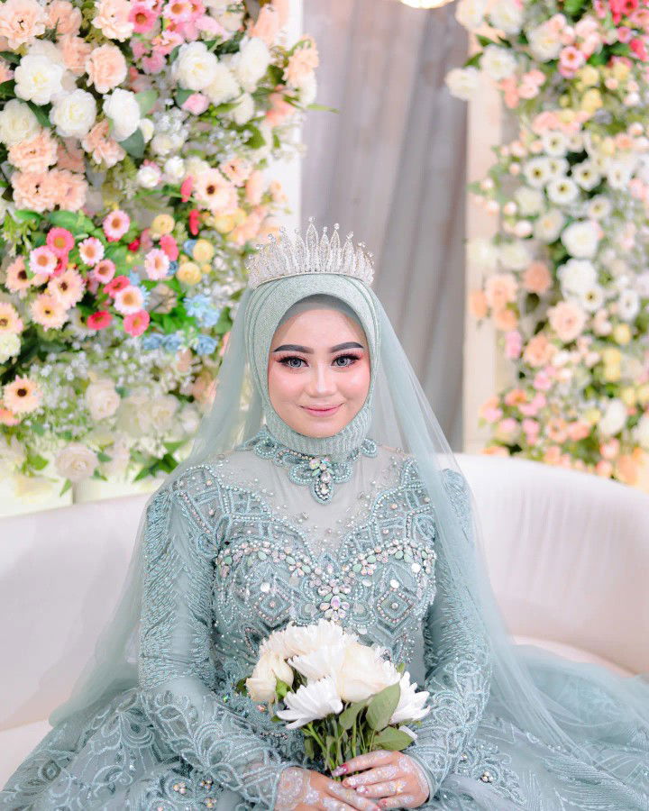 Triyanti Anggraini profile icon