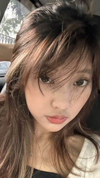 suci novita sari profile icon