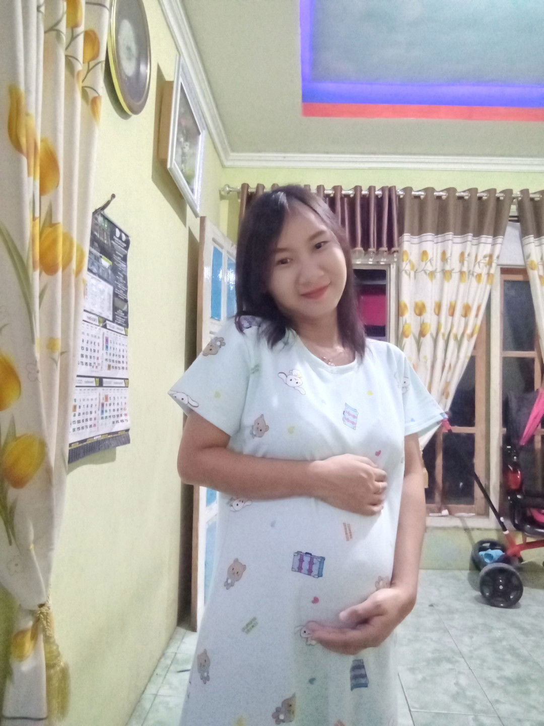 Dwi Ariyanti profile icon