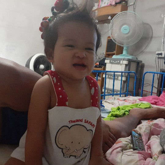 ลูกน้อยหัดยืน