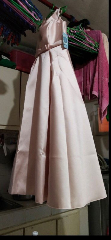 Pre-loved Pretty Dress for php900(sf included w/in M. Manila)