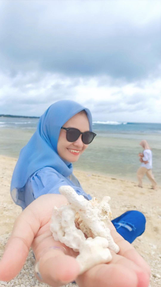 Dea Mulyani profile icon