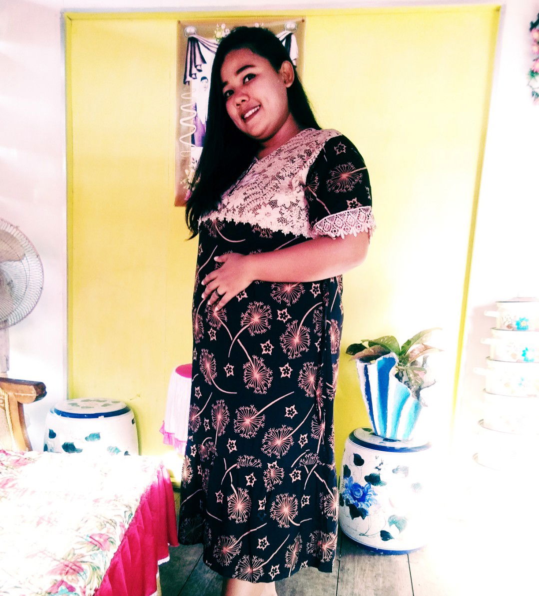 Uvi Febrianty profile icon