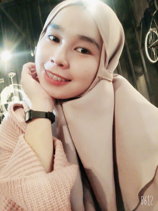 Ade Trisnawati profile icon