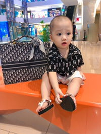 Nhã Uyên profile icon