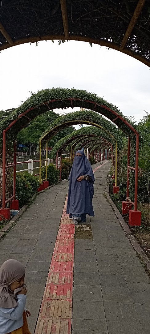 sarah desvira d profile icon