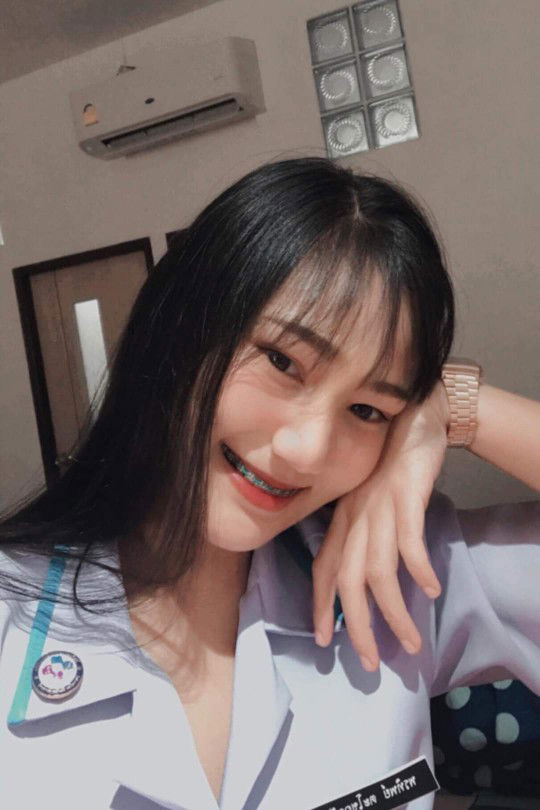 pornthip profile icon