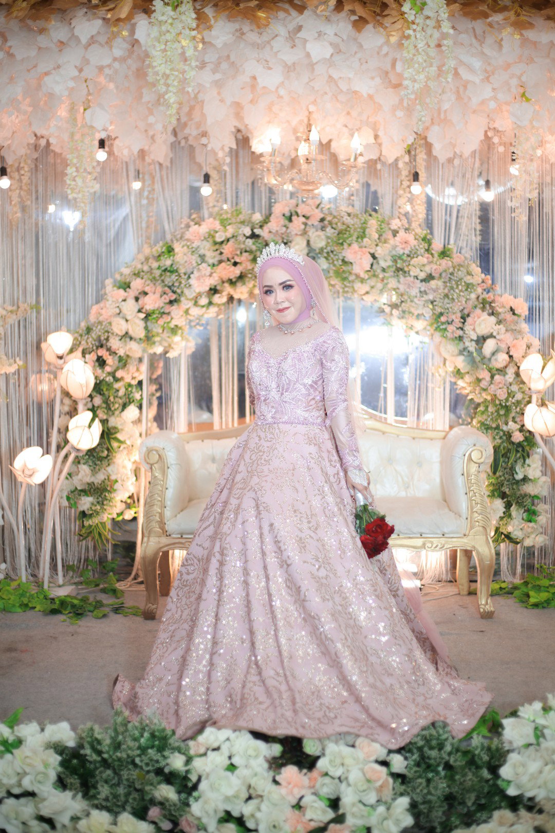 Dewi Nur Aini profile icon