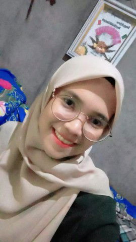 Dwi Indah Lestari profile icon