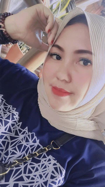 Faiza Nurul profile icon