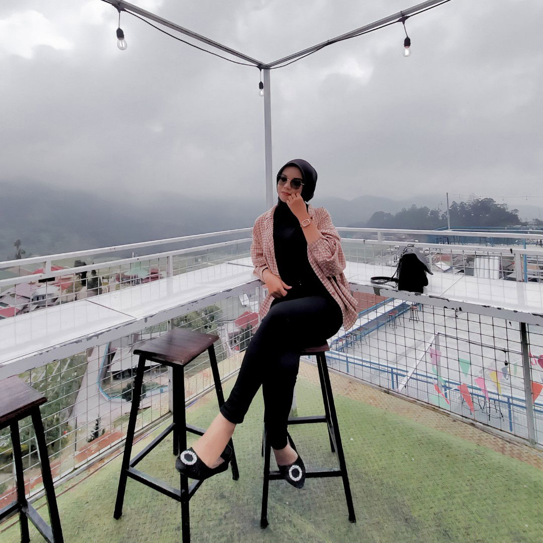 Dina Faradila Puspita profile icon