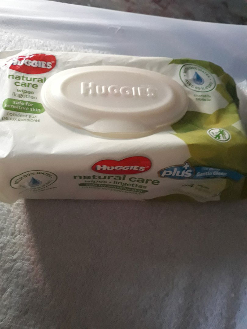 Huggies wet wipes