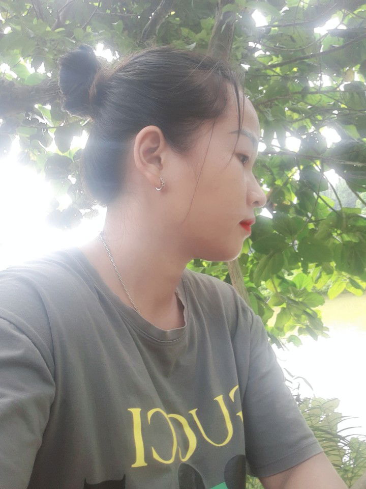 cô út profile icon