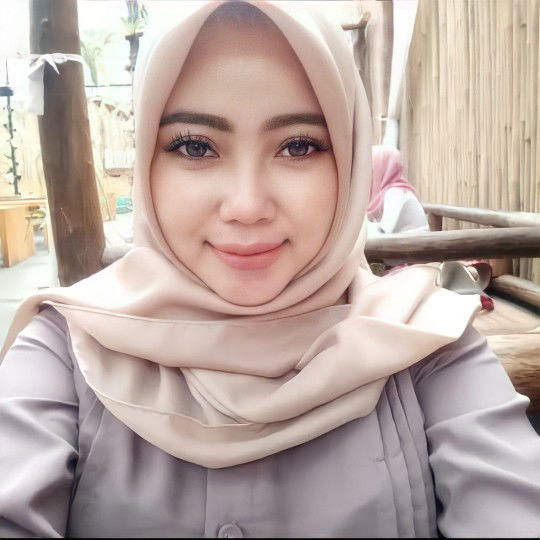 Ratna Lestari profile icon