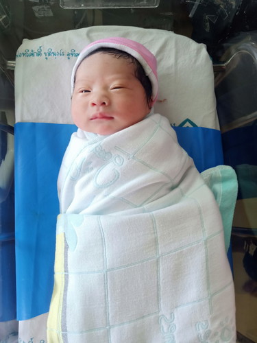 โดนคุณกะตุ้นวันที่13สิงหา กำหนดคลอด21สิงหา แต่น้ำเดินวันที่15ตอนบ่าย3