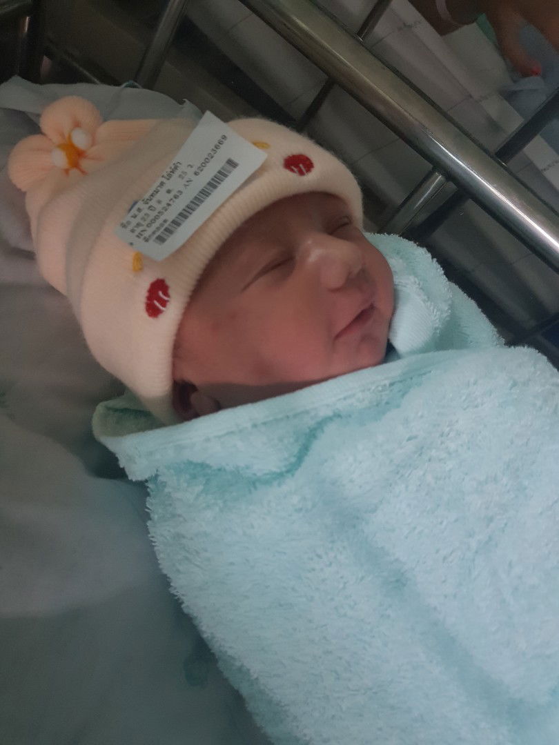 ผ่าคลอด