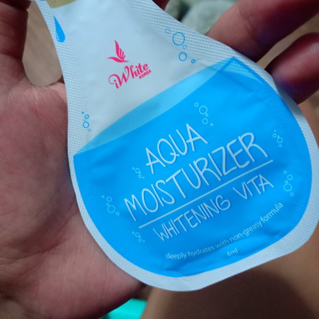 i white aqua moisturizer ?