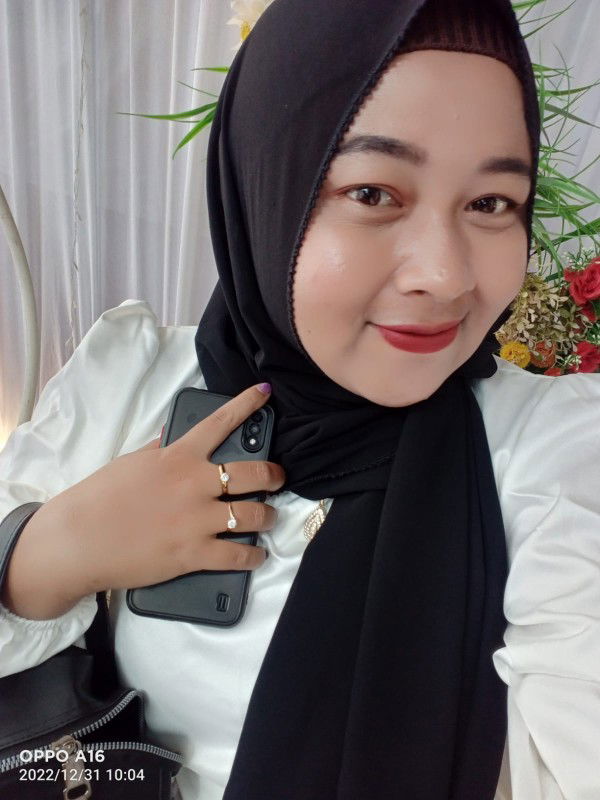 Nilam Nopiana profile icon