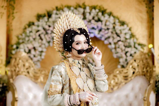 Dewi Astrianti profile icon