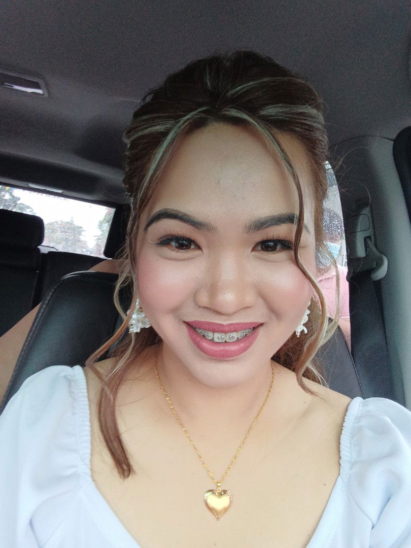 claire dela pena profile icon