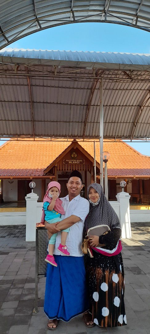 Niswatun Khamilah profile icon