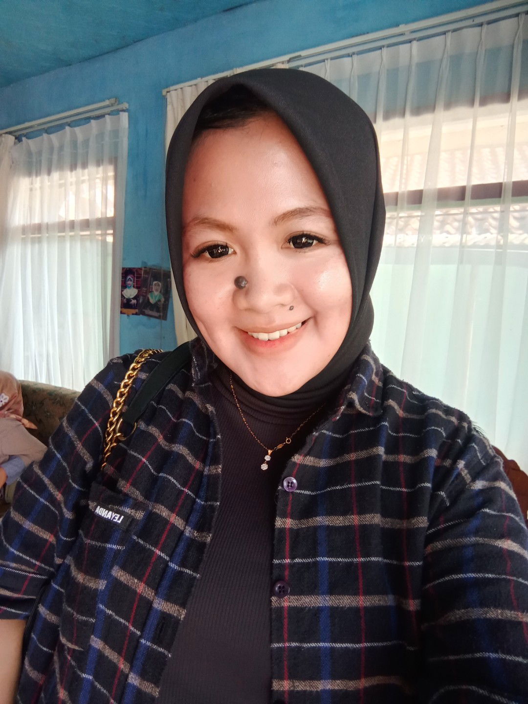 RINA RENIAWATI profile icon