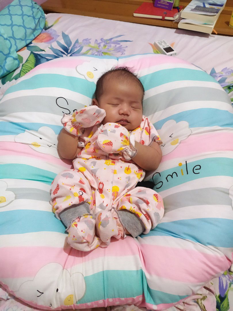 aman g klo tdur di sofa baby trus