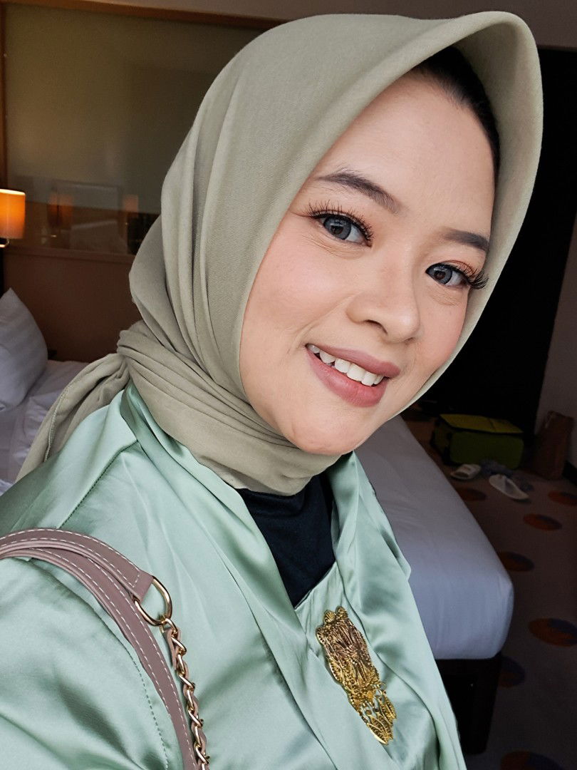 Ela Nurlaela profile icon