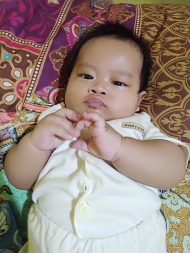 4bulan belum mau tengkurap