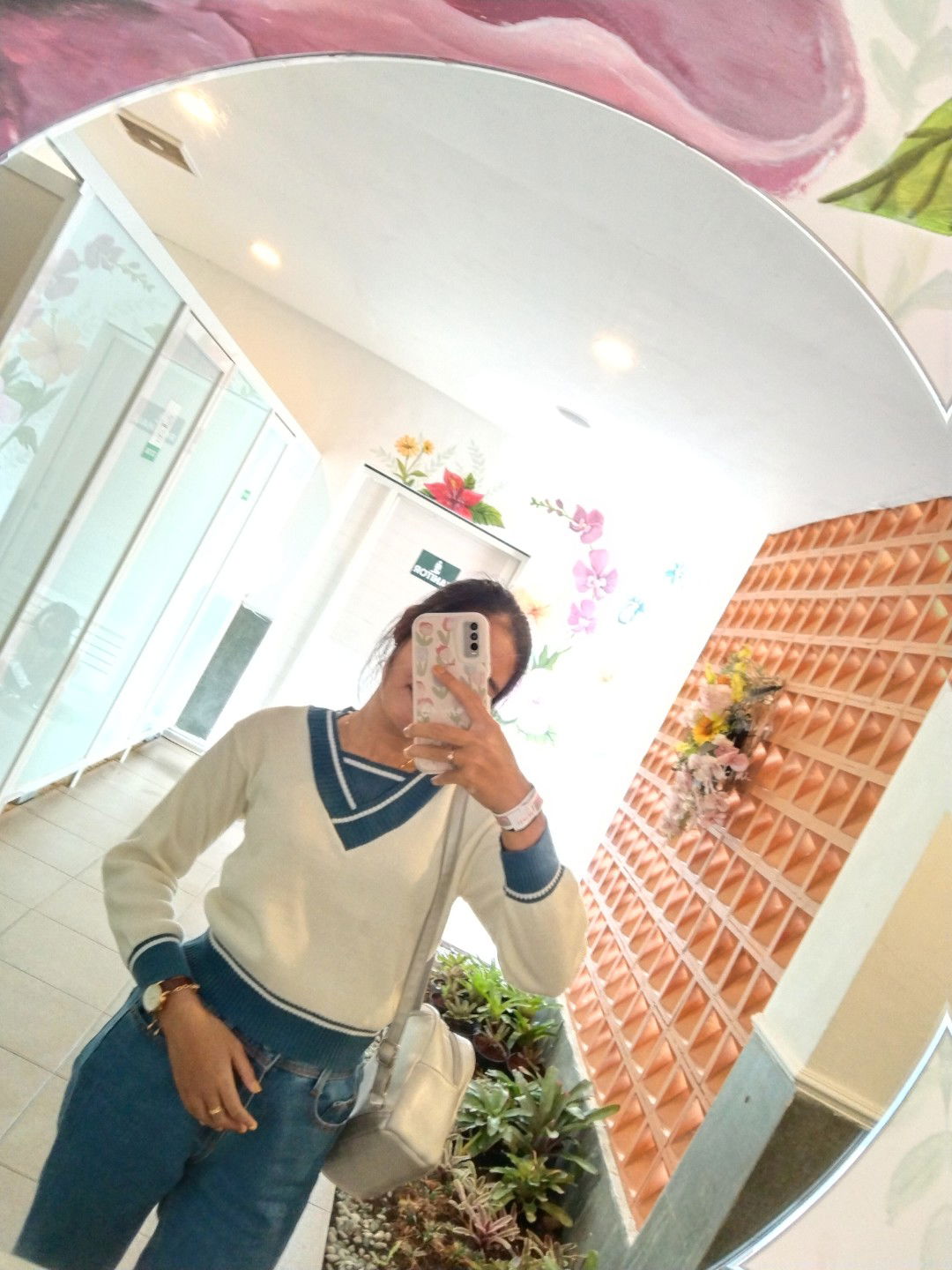 arum novita sari profile icon