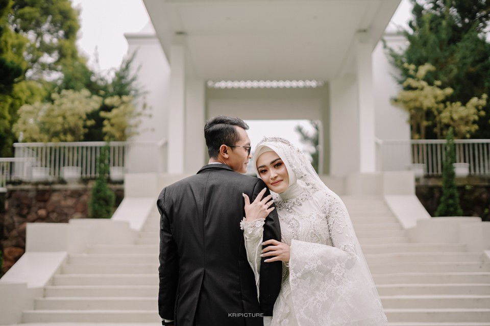 Atiin Yulianti profile icon