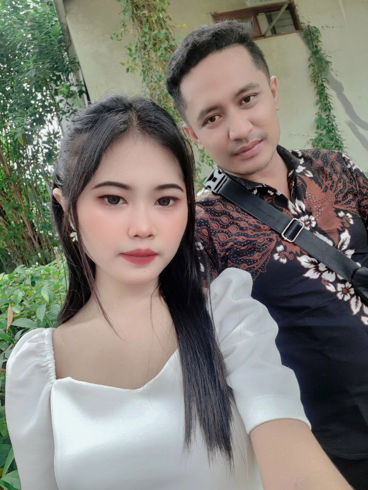 Hella Hamzah profile icon