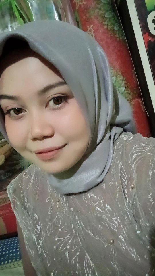 Reni hastika profile icon