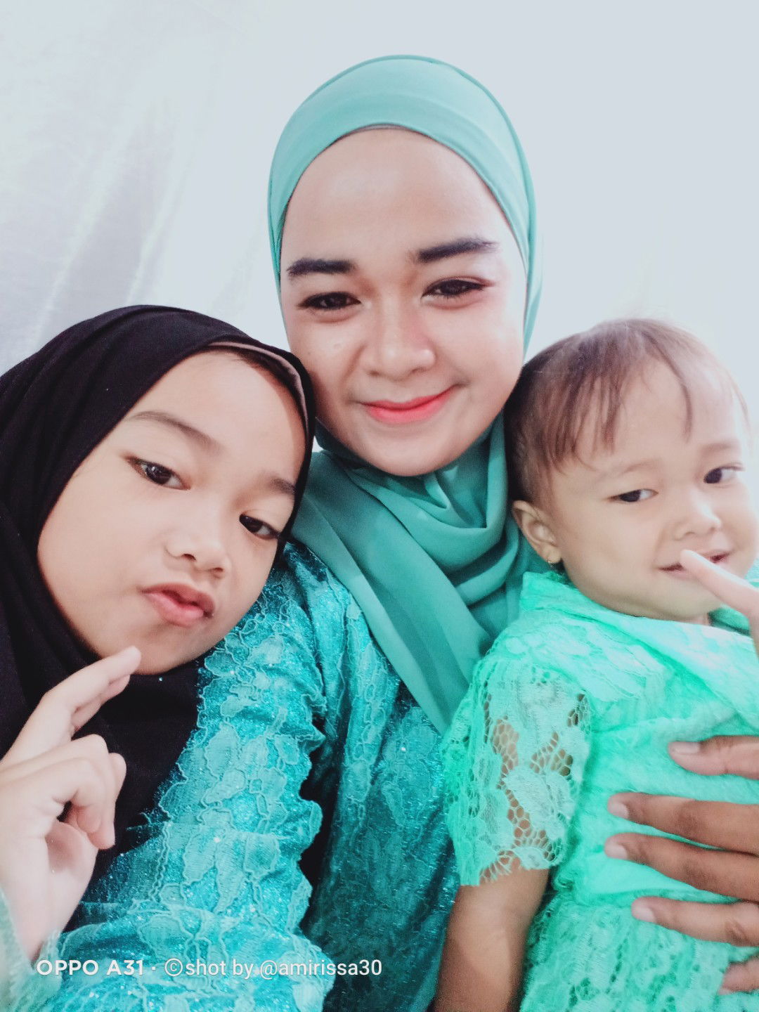 Heni Handayani profile icon