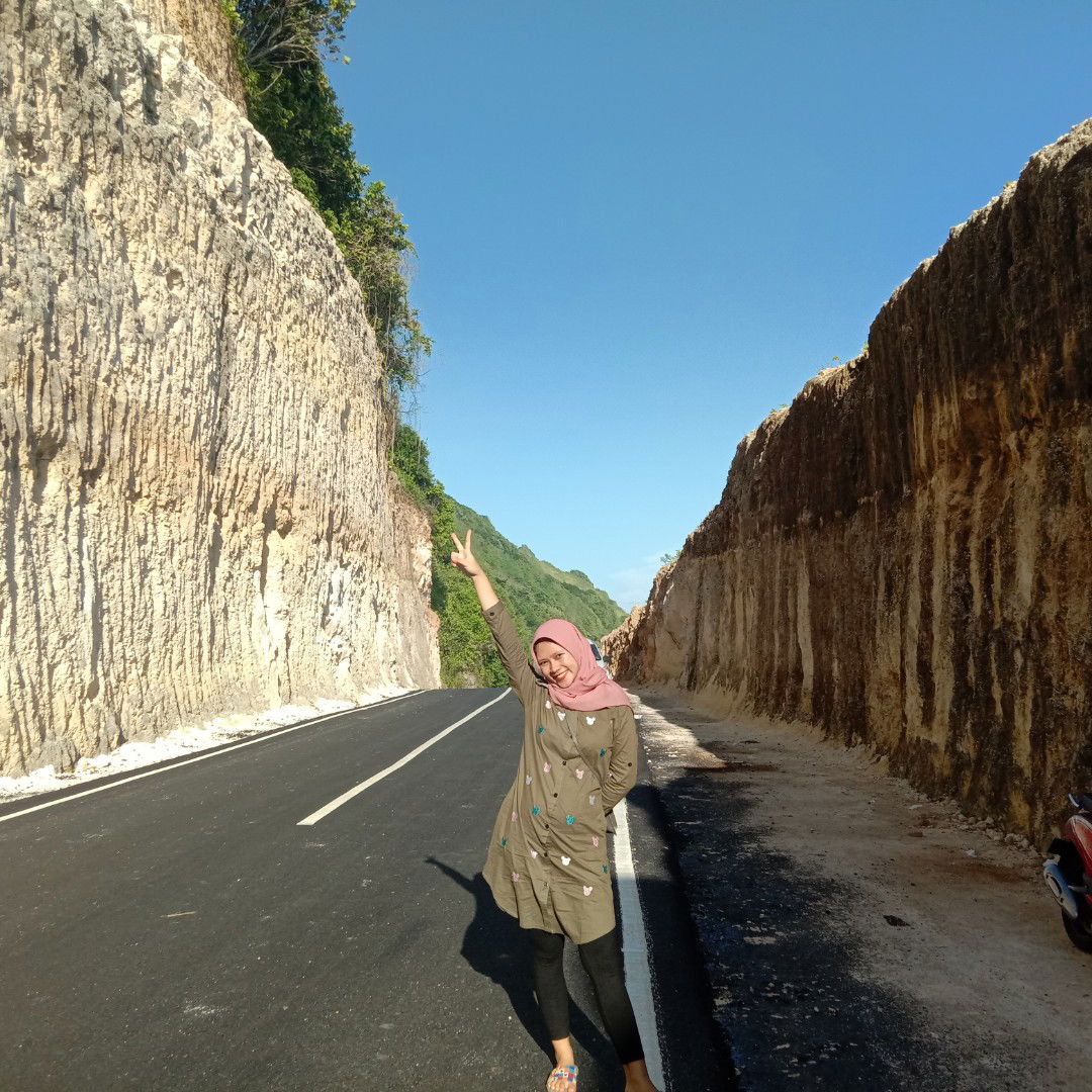 Holis Amaliyah profile icon