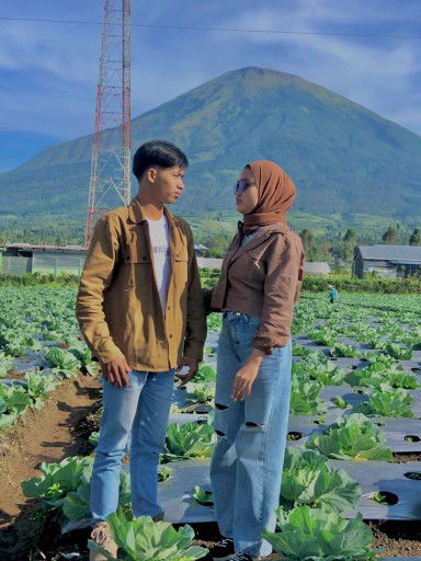 Nadia Anjali profile icon