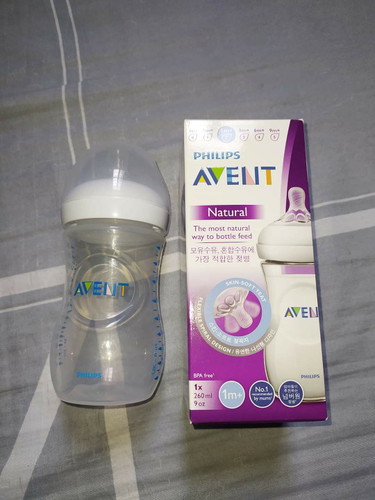 AVENT NATURAL BOTTLE AND AVENT PACIFIER