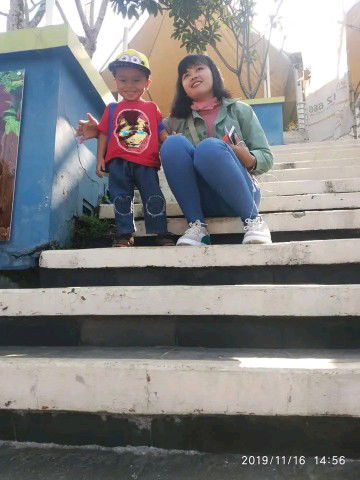 ria tiara profile icon